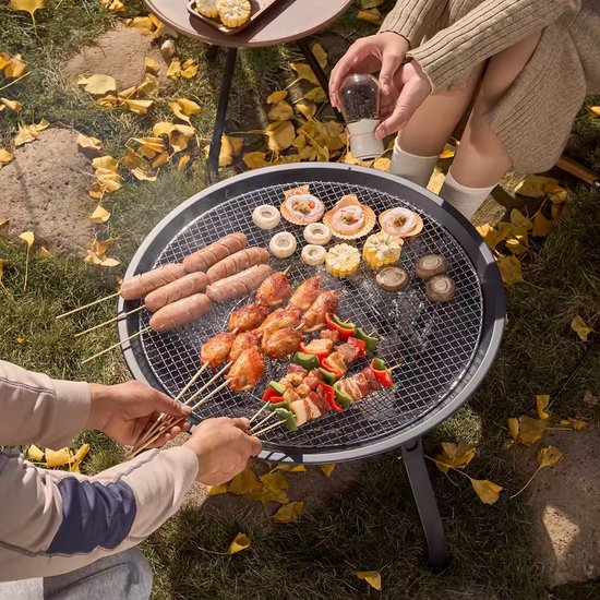 Travelhawk Vuurschaal - Draagbare Inklapbare Outdoor Vuurschaal - Vuurkorf Bbq - Met Vonkenscherm - Kolen of Hout - 55 cm Diameter - Inclusief Deksel, Opbergzak, Vuurpook & Grilrooster