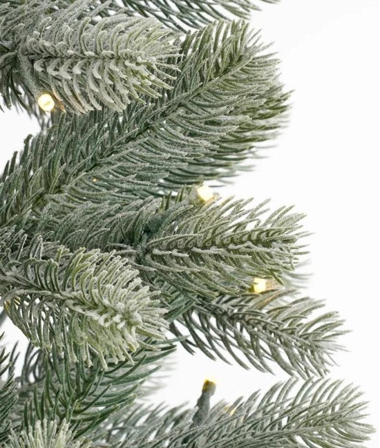 Black Box Trees Nagoya Kunstkerstboom met Verlichting H120 x Ø60 cm - Kerstboom met Besneeuwde Takken - Kunstboom met 212 PE Dennentakjes - Slank Model Ø60 cm - Groen