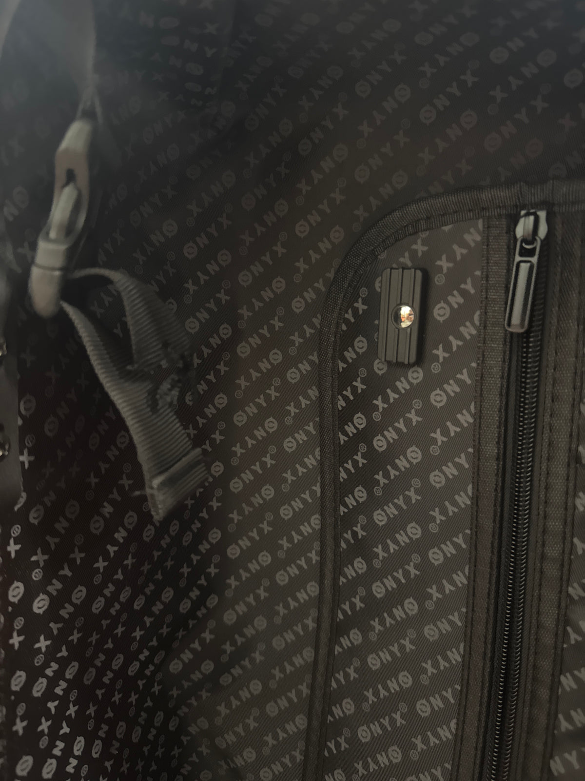 ONYX Hybrid Pro Handbagage Koffer 35 Liter - Gerecycled Polycarbonaat en Ritsloos Design - Reiskoffer met TSA slot en Spinner wielen - Lichtgewicht Trolley - Olive Green
