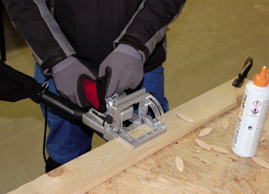 Einhell Lamellendeuvelfrees TC-BJ 900 - 860 W - 11.000 t/min - Ø100x22x3,8 mm - Max. Freesdiepte: 14 mm - Hoekinstellingen: 0°-90° - Incl. Stofzak