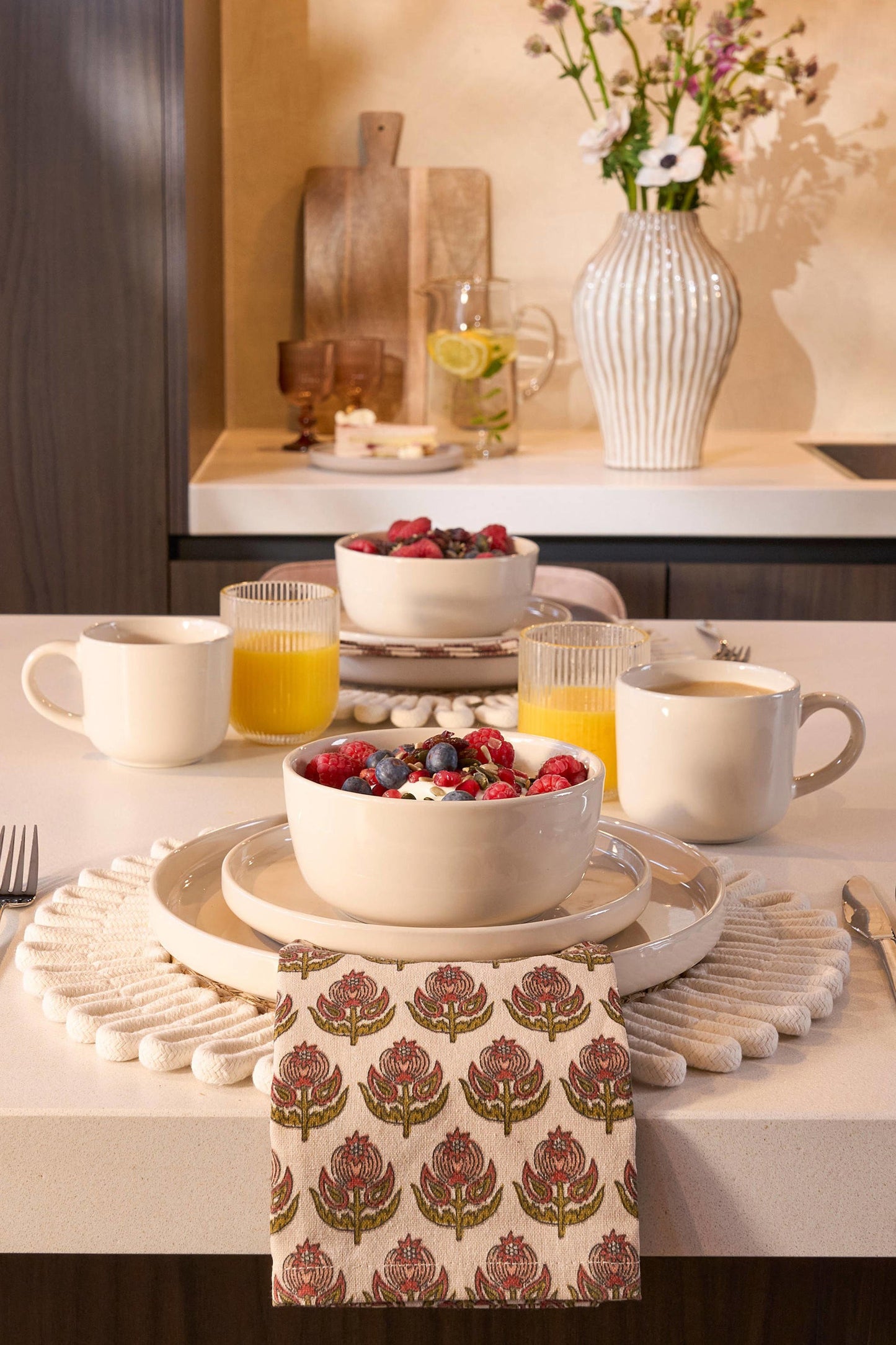 Mica Decorations Ozzu Serviesset Wit – 16-delig – Tijdloos Steen Servies voor 4 Personen – Magnetronbestendig