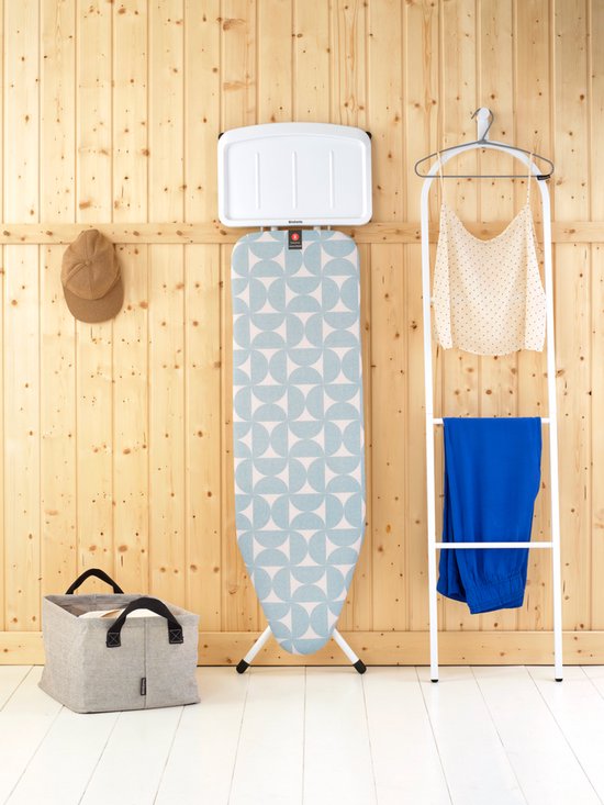 Brabantia Perfect Flow Strijkplank B - met Stoomunithouder - 124 x 38 cm - Fresh Breeze