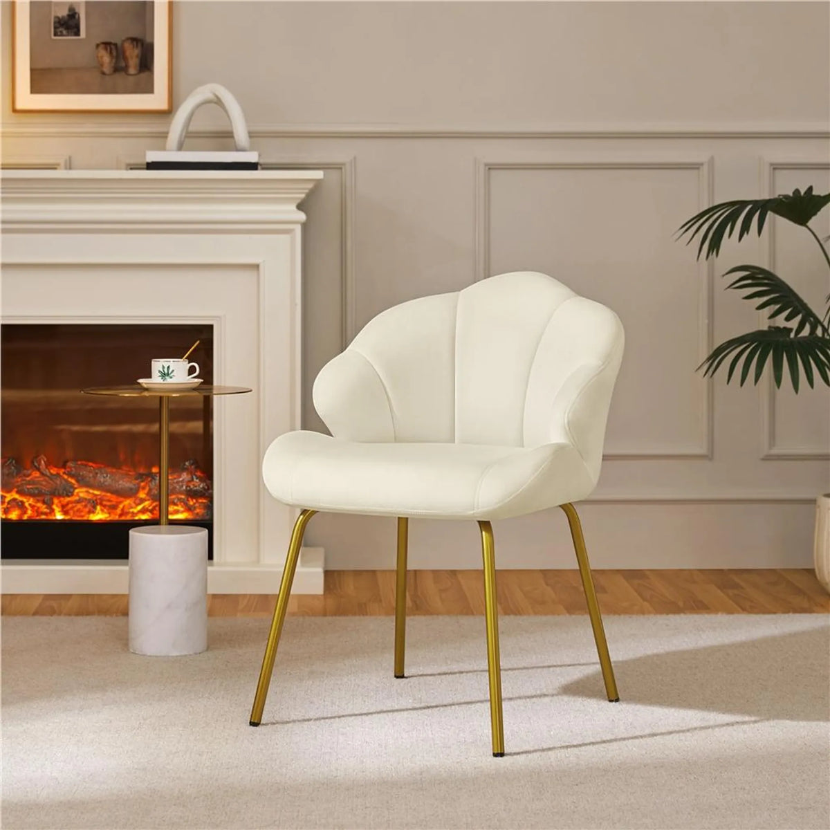 Yaheetech Eetkamerstoel in Schelpvorm - Gestoffeerd met Metalen Poten - 56 x 57 x 78 cm - Beige