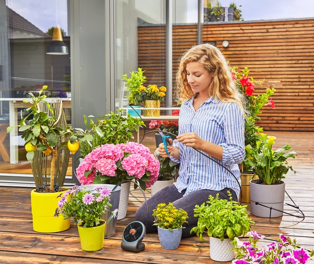 Gardena AquaBloom vakantiebewateringsset - Op zonne-energie - Voor maximaal 20 planten