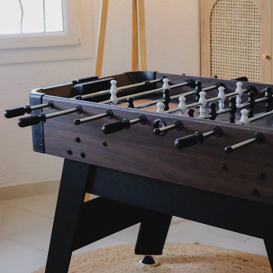Cougar Striker Voetbaltafel – Donkerbruin/Zwart – Luxe Voetbaltafel met Verstelbare Pootjes, Balteruggave & Scoretellers – Voor 2 tot 4 spelers