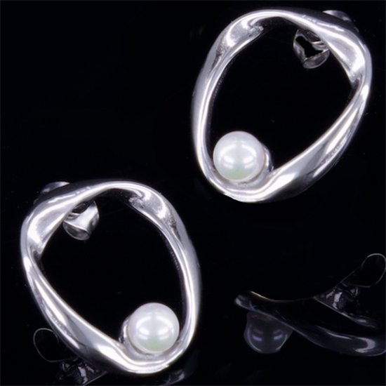 Laura Ferini Dames Oorbellen met pareltje Ardea Zilver - Zilverkleurige Vrouwen Oorringen met Parel - Waterproof Roestvrij Staal - RVS Sieraden - Accessoires
