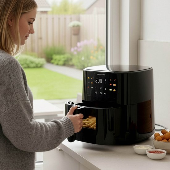 Inventum GF502HLDB Airfryer - 5L - Kijkvenster - 11 programma's - 70-200 °C - Tot 5 personen - Zwart - WK