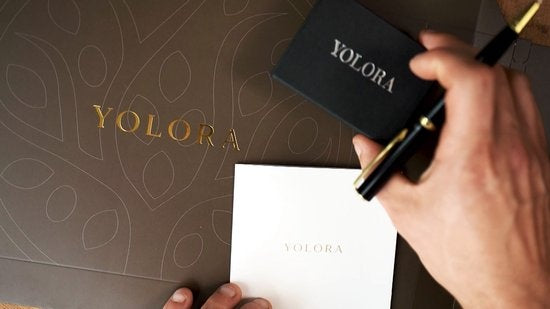 Yolora Oorbellen – Kalpa Camaka Kristallen – Zilverkleurig – 18K Witgoud Verguld – Luxe Giftbox