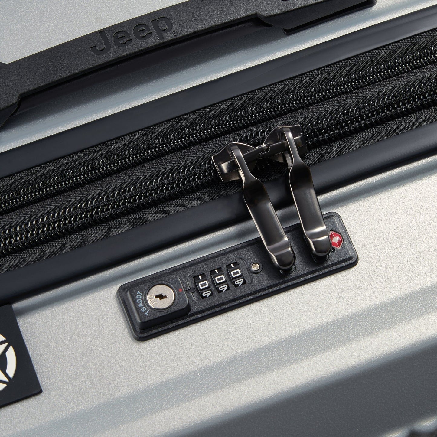 Delsey Jeep Soute Trolley XL 80 cm – Stretchable – Zilver