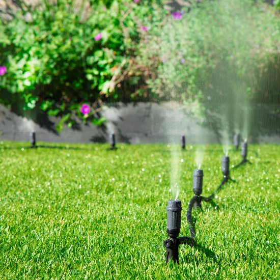 VONROC Irrigatiesysteem - 3 sprinkler standen: sproeien, druppelen & vernevelen - modulair systeem incl. 15m slang, 10x sproeikop, 10x slanghouder & universele snelkoppeling