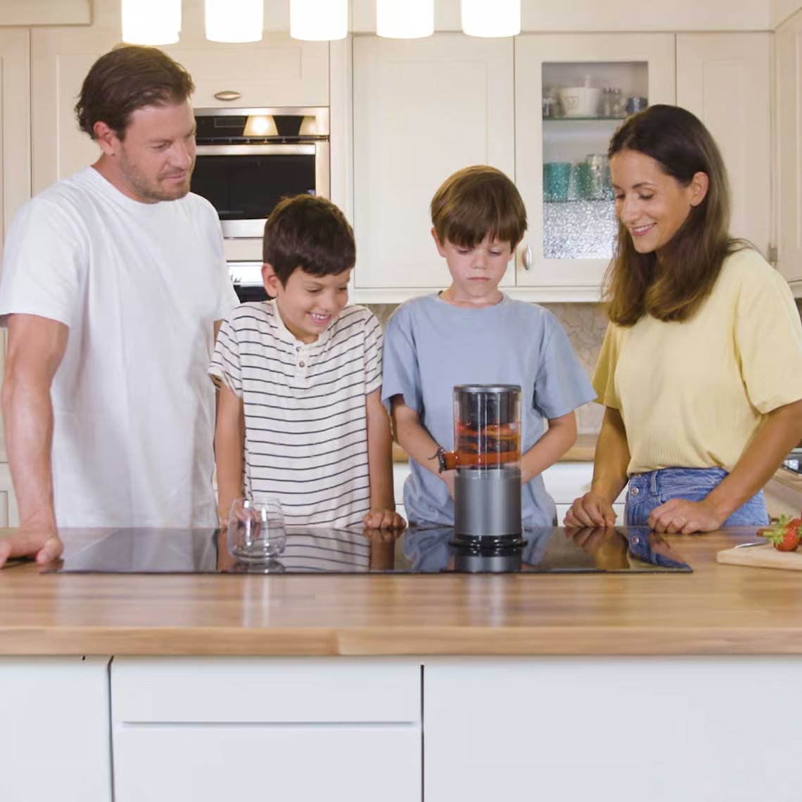 Livington JuiceBoost Draadloze Juicer - Inclusief Receptenboek - Compact & Licht - Vitaminesparend Sapmaken