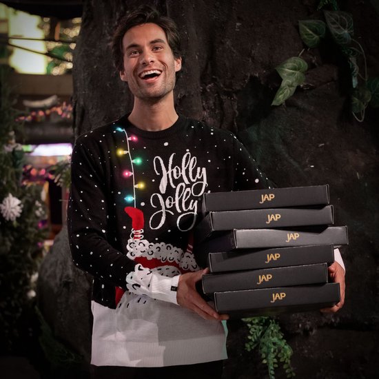 JAP Christmas Kersttrui met lichtjes (maat XL) - 100% Gerecycled - Kriebelt niet - Kerstcadeau volwassenen - Foute Kersttrui dames en heren - Holly Jolly - Zwart