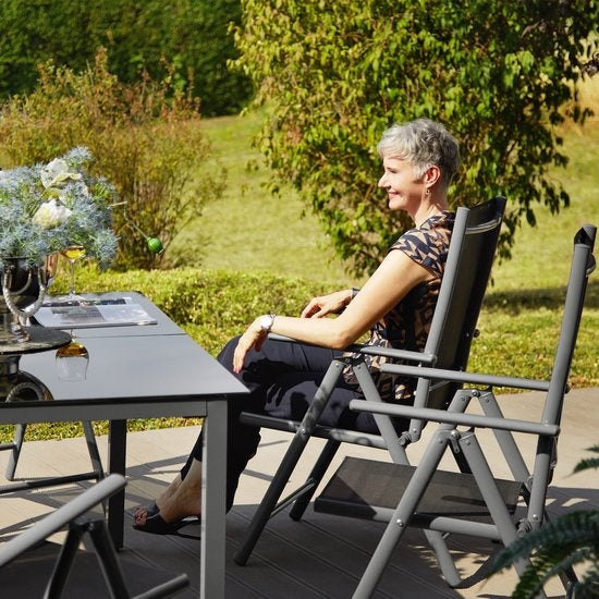 tectake® zitset aluminium klapstoelen, loungeset met 6x stoelen en 1x glazen tafel eettafel, tuinmeubelset weerbestendig voor het balkon, tuinstoelen, terrasmeubilair, ligstoel - zilver