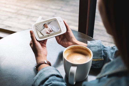 Motorola Nursery Babyfoon met Camera - Baby Monitor VM85 Connect - Baby Camera met Kleuren Display - Besturing met Motorola Nursery App - Incl. Terugspreekfunctie en Nachtlampje