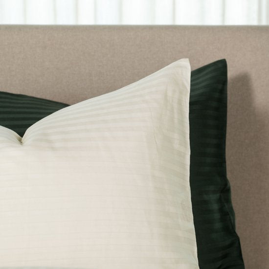 Kayori Elin Dekbedovertrek Katoensatijn - 140x200-220 cm +1 sloop - Eenpersoons - Offwhite