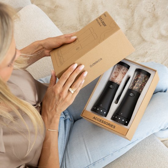 Deleca Elektrisch Peper en Zoutmolen Set Gustaro - 130ml Opslag Capaciteit - Luxe Zout & Pepermolen Stel - Instelbare Maalgraad - USB Oplaadbaar / Zwart