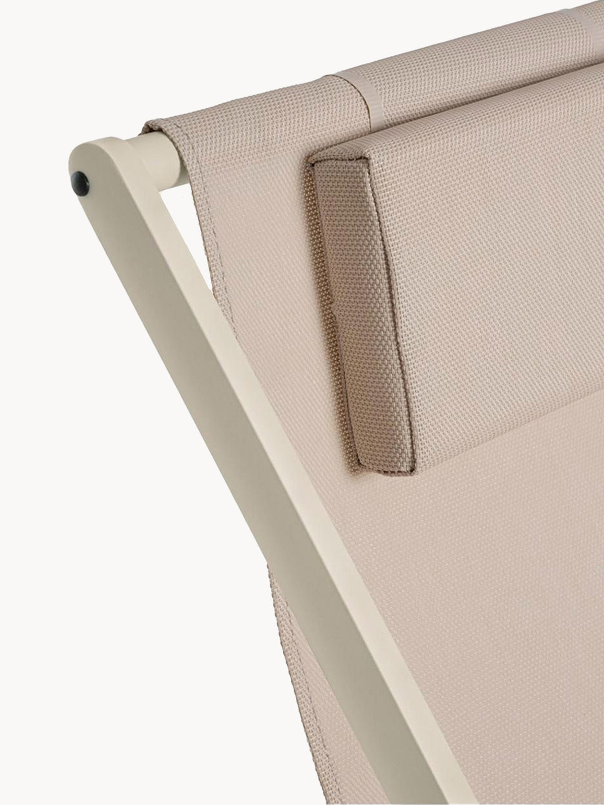 Bizzotto Taylor Tuin Ligstoel - 3 Verstelbare Standen - 102 x 61 x 74 cm - Zandkleurig