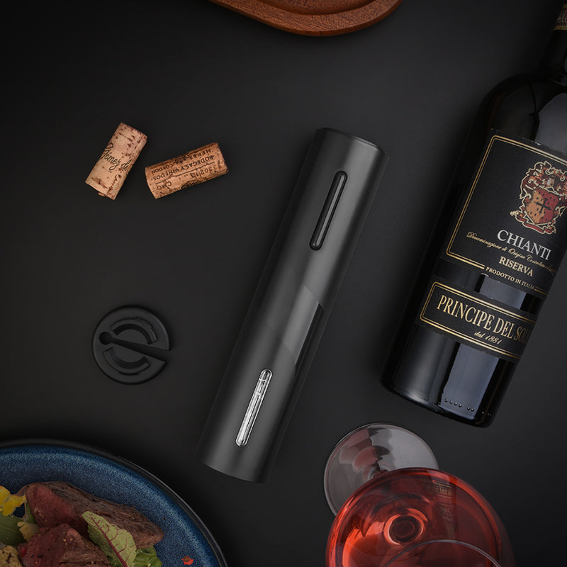 Cuisync Elektrische Wijnopener Set, 4-in-1 Oplaadbaar Wijn Cadeau Kit met Elektrische Aerator & Schenker, Vacuüm Stopper, Folie Snijder, Automatische Wijnflesopener voor Thuisbar Feest Bruiloft, SGS-KD-7