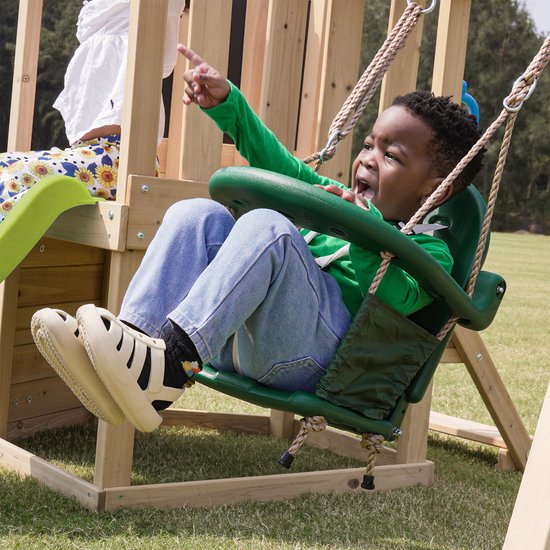 AXI Timo Mini Speeltoestel met Babyschommel, Klimwand en Krijtbord – Rode Glijbaan – FSC hout – Klein speeltoestel voor de tuin / buiten
