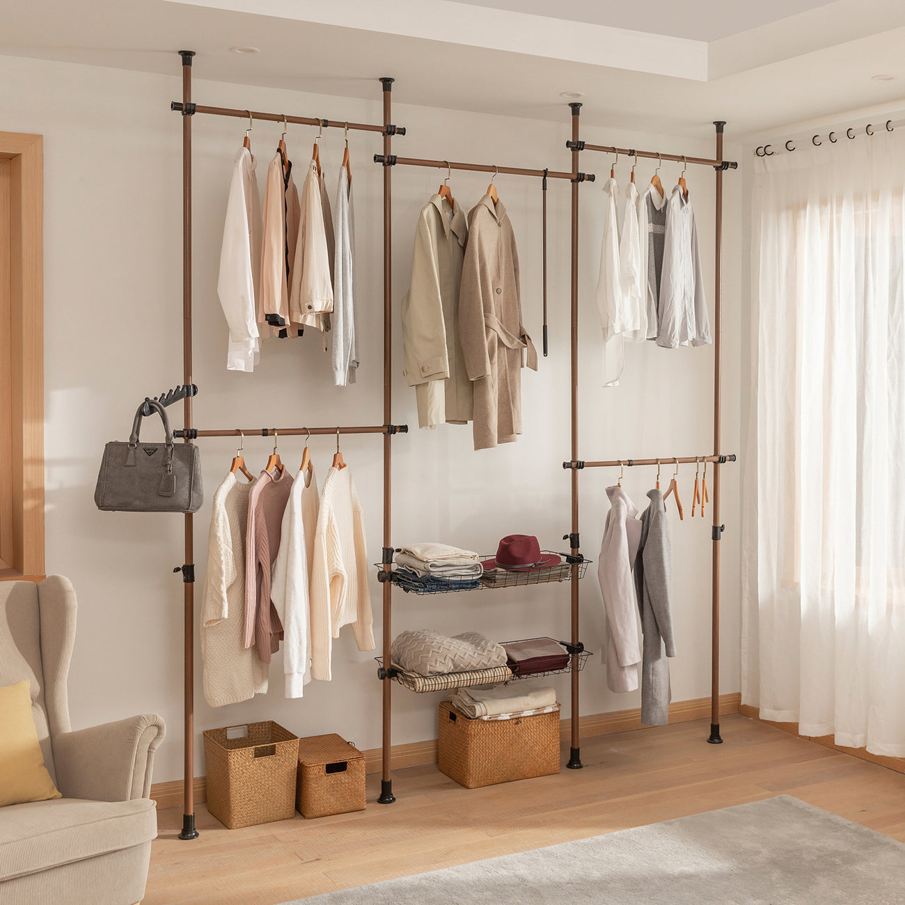SoBuy Kledingrek - 4 Rekken - Verstelbaar - 305 x 5 x 270 cm - Bruin