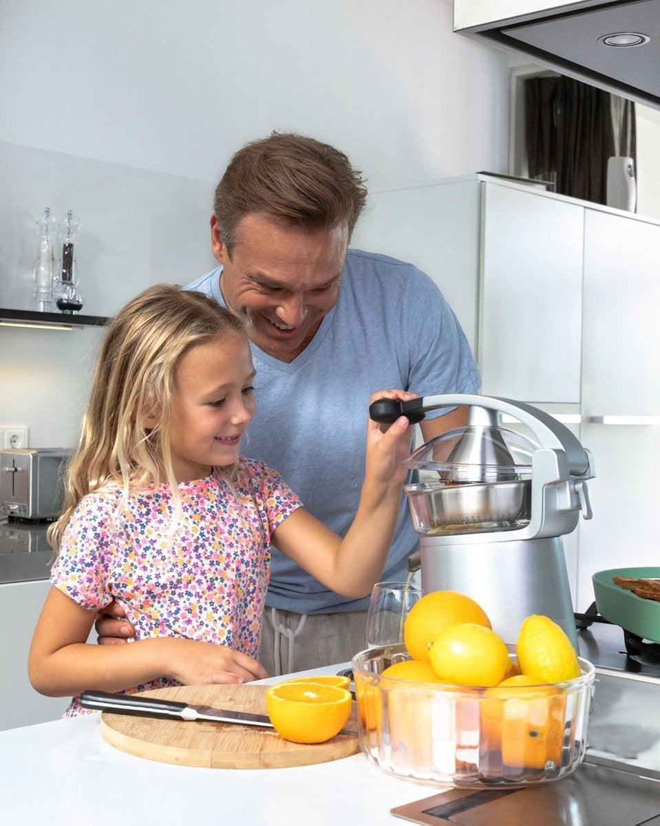 Solis Citrus Press Station 8454 Citruspers Elektrisch - Sinaasappelpers - Zilver