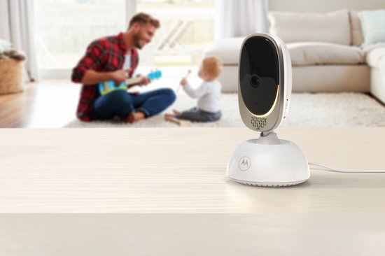 Motorola Nursery Babyfoon met Camera - Baby Monitor VM85 Connect - Baby Camera met Kleuren Display - Besturing met Motorola Nursery App - Incl. Terugspreekfunctie en Nachtlampje