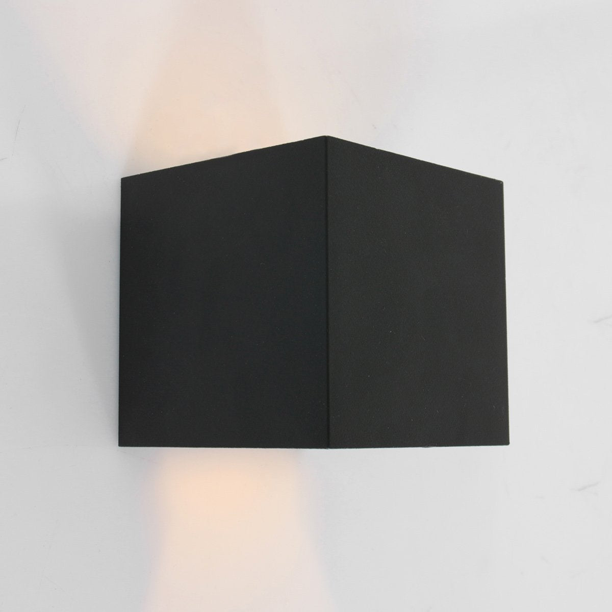 Wandlamp Muro 3098ZW Zwart - Modern - Kunststof, Metaal - Compacte afmetingen 11x11x11 cm - Steinhauer