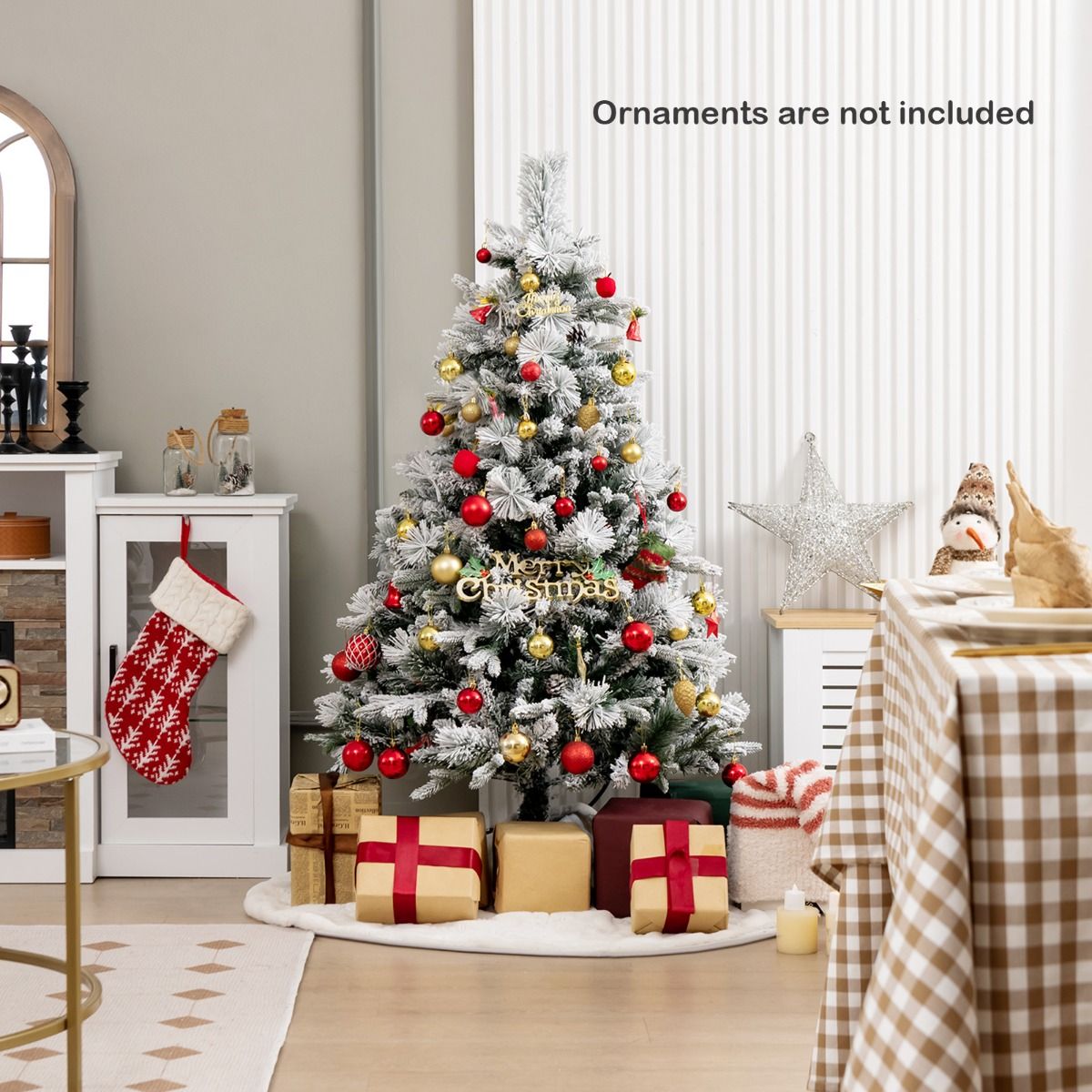 Coast Kunstkerstboom 136 cm – Besneeuwd met Kegels – 160 LED Verlichting – 472 Takken – Groen/Wit