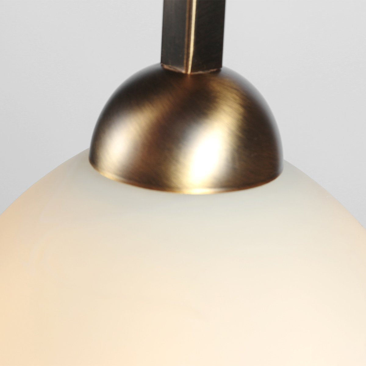 Anthea 4328BR – Klassieke wandlamp met bronskleurig armatuur en marmerlook glazen kap van 17 cm, E27 fitting, Steinhauer