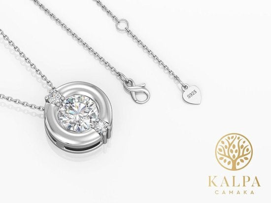Yolora Dames Ketting met Ronde Hanger - Kalpa Camaka Kristal - Zilverkleurig - 18K Witgoud Verguld - Vrouwen Collier Zilver - Sieraden - Luxe Giftbox Geschenkdoos - Cadeau doos - Exclusieve Geschenkverpakking - Mooie Cadeauverpakking