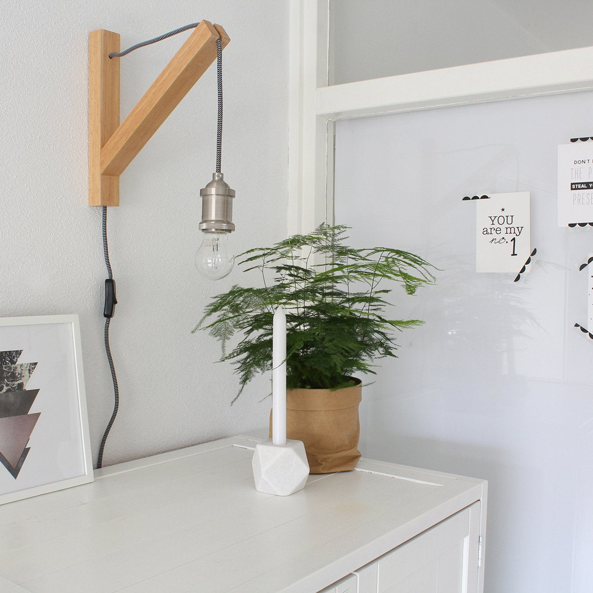 Wandlamp Mexlite Dion 7787BE bruin hout 30x28 cm met aan/uit schakelaar voor binnen Scandi-stijl