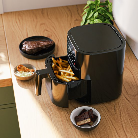 KitchenBrothers Airfryer Compact 3.3L – Voorzien Van 10 Kookprogramma's En 1400W Vermogen En Extra Lang Snoer 1,5 Meter – Voor Friet En Snacks – Zwart Kunststof – 3,3 Liter