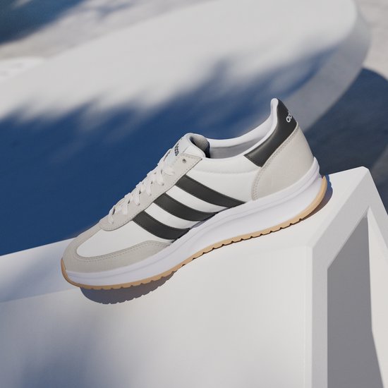 Adidas Sportswear Run 70S 2.0 Schoenen - Unisex - Wit
