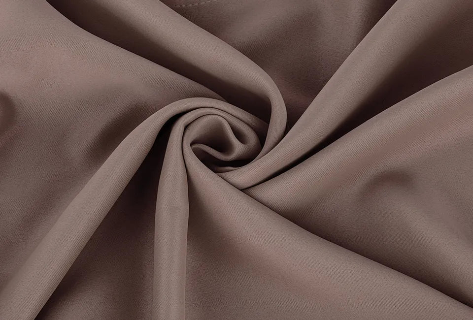 Home&Comfort Verduisterend Gordijn 150 x 260 cm - Met Haakjes - Taupe