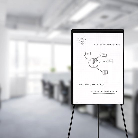 BRASQ Flipover Verrijdbaar - 70x100 cm - Verstelbaar Whiteboard - Inclusief 25 vellen papier, 4 Stiften, 8 Magneten, Wisser - Flipover met Papierklem en Haken - Magnetisch bord - Magneetbord - Zwart