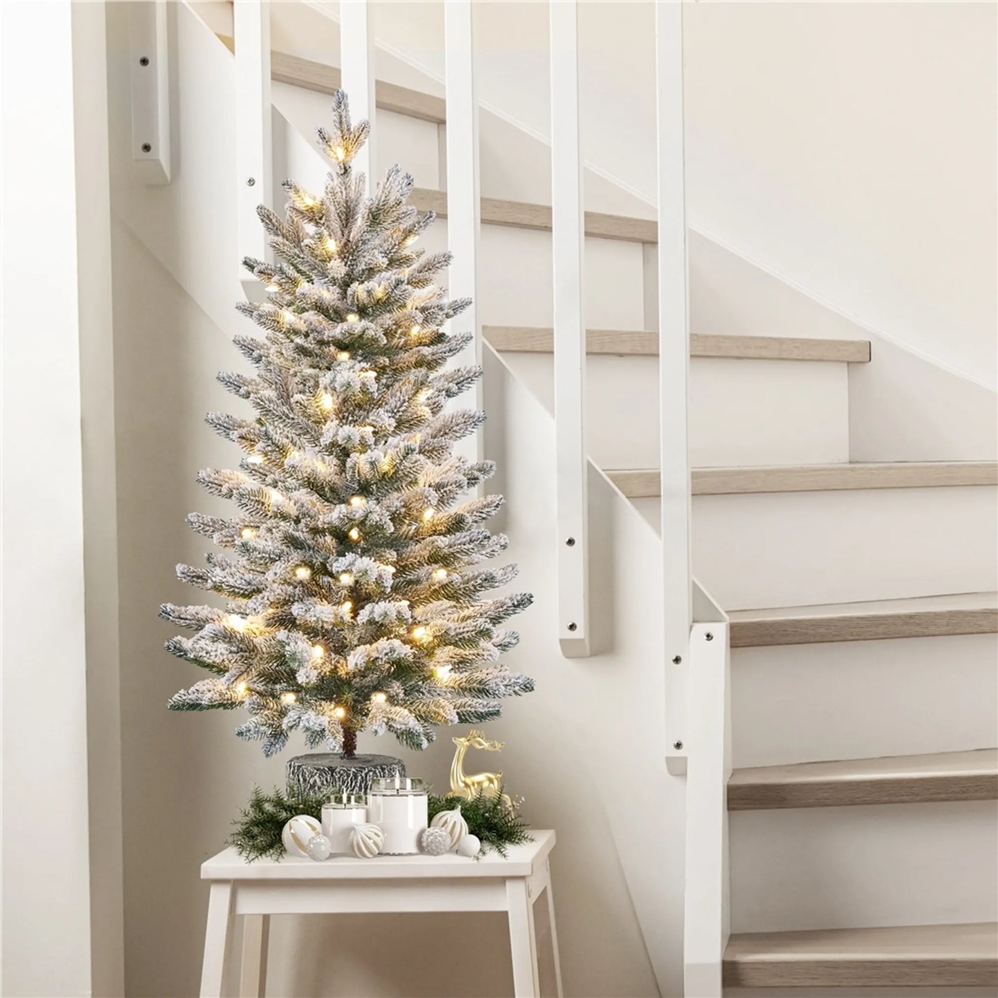 Yaheetech Tafelkerstboom Met Sneeuw En Verlichting – Φ55 x 92 cm – Voorzien Van 355 Takken En 50 LED-Lampjes En Realistische Boomstam – Voor Vensterbank En Buiten – Groen PVC En Metaal