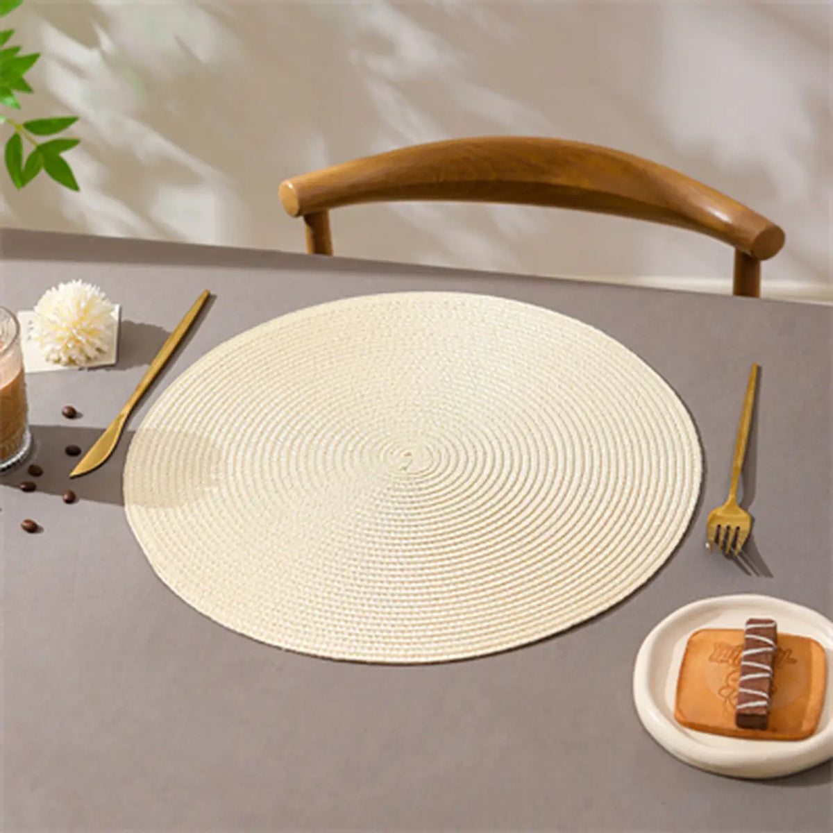 Ronde Gevlochten Placemats - Set van 6 - Wasbaar - Ø 38,1 cm - Beige