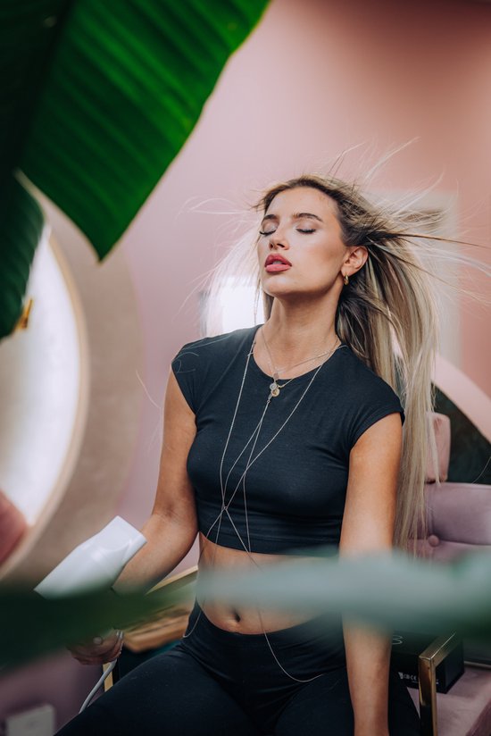Sansbeauté® Föhn met Diffuser – Krullen – 110.000RPM - Ionische Haardroger met Borstel - 3 Standen - 3 Opzetstukken – Reisföhn - Coolshot – Haarföhn met Diffuser – Hair Dryer - 2000W - EssentiaPRO®
