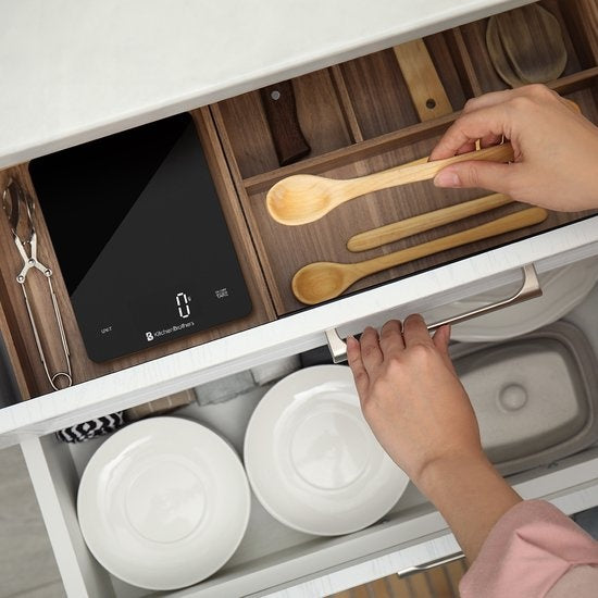 KitchenBrothers Keukenweegschaal - Weegschaal Keuken - Digitaal - 1g tot 10kg - Inclusief Batterijen - Glas/Zwart