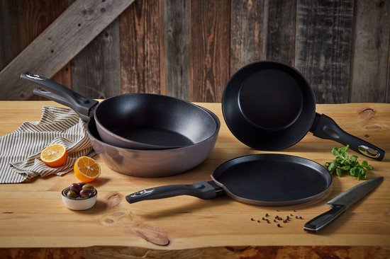 Resto Pavo Hapjespan – Ø28 cm – Antiaanbaklaag – Inductie