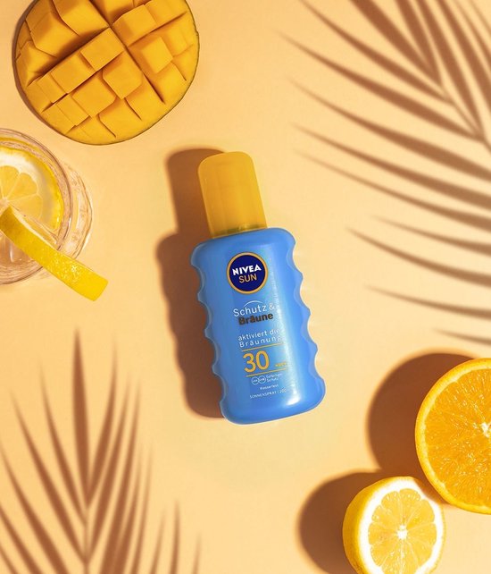 NIVEA SUN Protect & Bronze Zonnebrand Spray - SPF 30 - Zonnespray - Waterproof - Stimuleert een bruine huid - 200 ml
