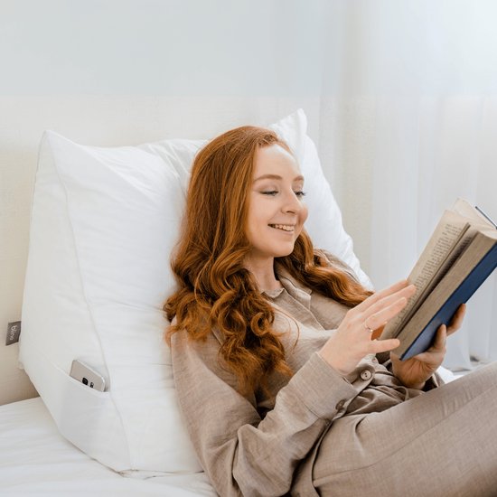 Bline Leeskussen Wit – Bookseat met Traagschuim – Leeskussen voor in Bed en Bank – Rugkussen met Zijvak – Ergonomische Rugsteun – Boekkussen – Wit