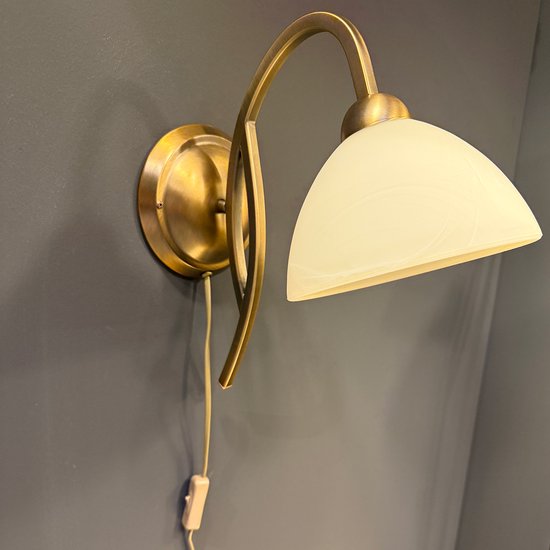 Anthea 4328BR – Klassieke wandlamp met bronskleurig armatuur en marmerlook glazen kap van 17 cm, E27 fitting, Steinhauer