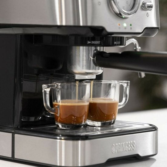 Koffiezetapparaat - Princess 249412 Espressomachines voor gemalen koffie – Met melkopschuimpijpjes voor cappucino en latte macchiato – 2 kopjes - Consumentenbond Beste Koop