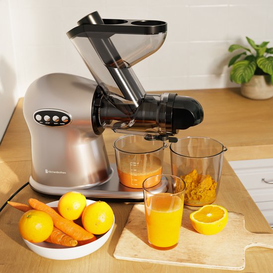 KitchenBrothers Slowjuicer XL - Juicer - Groenten en Fruitpers - 43 mm en 70 mm invoer - 500 ml - Grijs