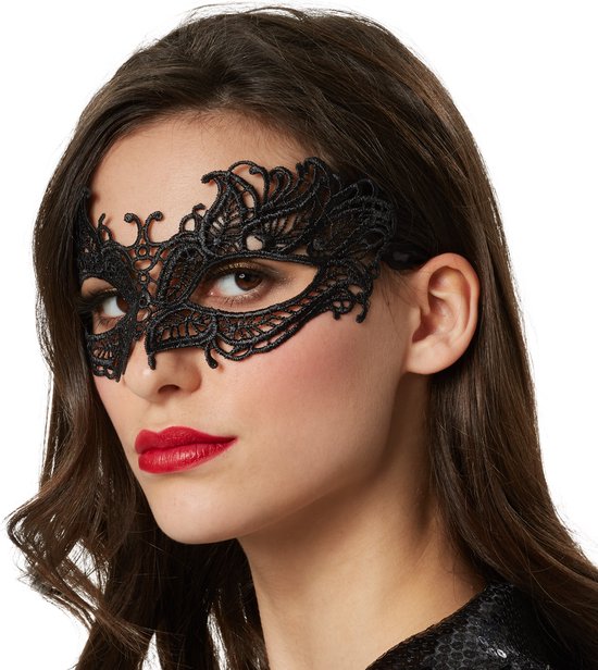 Dressforfun Zwart kanten masker vlinder - verkleedkleding kostuum halloween verkleden feestkleding carnavalskleding carnaval feestkledij partykleding - 303519 - Onesize