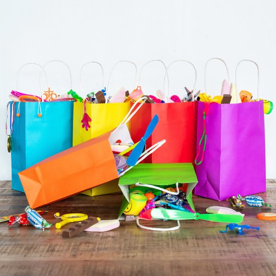 Partizzle 24x Uitdeelzakjes van Papier - Snoepzakjes voor Kinderen - Uitdeeltasjes Kinderfeestje Verjaardag - Klein Speelgoed Cadeauzakjes - Carnaval Snoep Uitdeelcadeautjes Fidget Toys Traktatie Zakjes - 21x15 cm