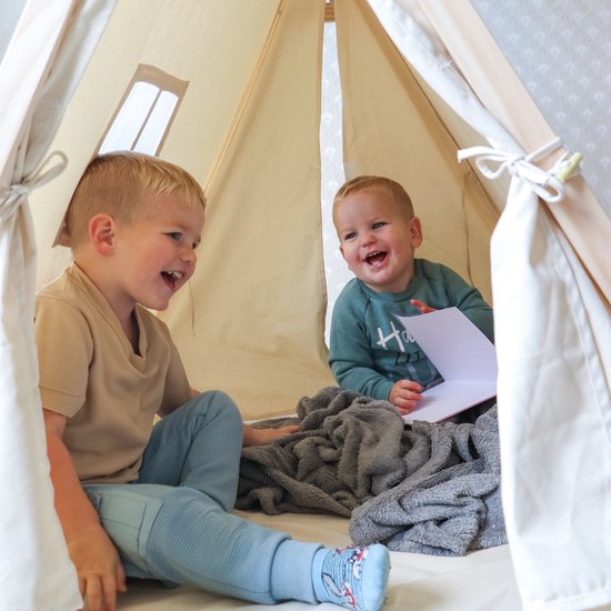Sunny Sienna Speeltent met vlaggen en vloermat Crème – Wigwam Tipi Tent voor kinderen met Slinger & Opbergtas - Stokken FSC hout - 120x100x105cm