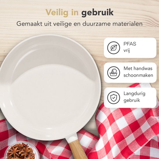 Rochester 18-delige Pannenset met Deksels - Set met PFAS-vrije Kookpotten, Koekenpannen & Steelpannen - Koekenpannenset - Kookpottenset - Inductie - Aluminium - Beige