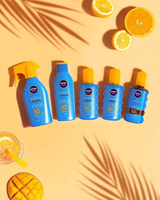 NIVEA SUN Protect & Bronze Zonnebrand Spray - SPF 30 - Zonnespray - Waterproof - Stimuleert een bruine huid - 200 ml